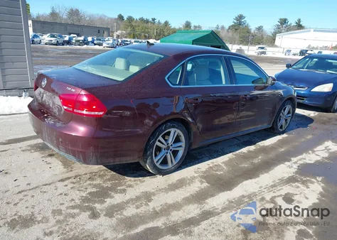 2014 Volkswagen Passat 1.8T Se z USA, uszkodzony, nr VIN 1VWBT7A39EC060007